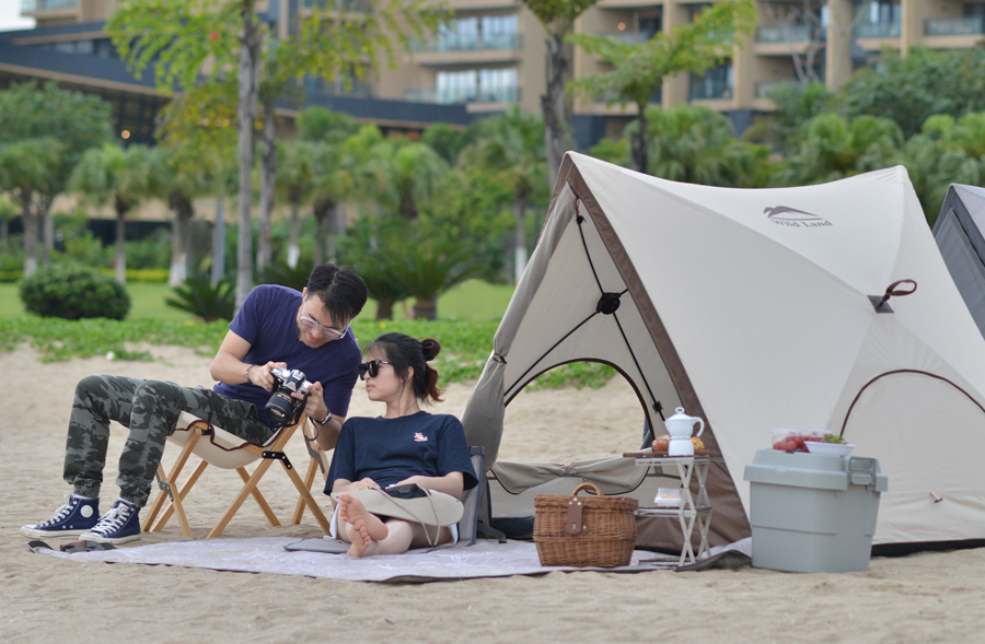 triangle-beach-shelter